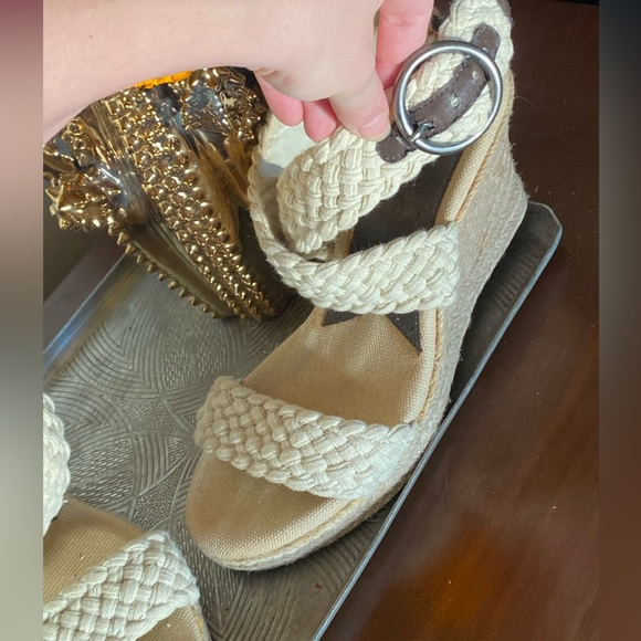 Woven Lucky Brand Espadrille Wedges - Picture 3 of 11